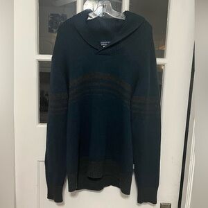 Patagonia size large sweater